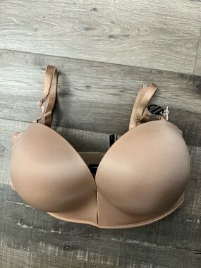 Victoria's Secret Bombshell adds 2 cup sizes 34DD NWT